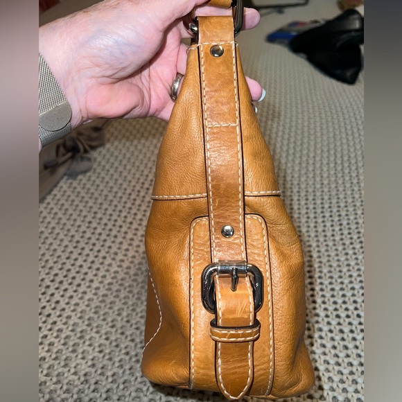 Fossil Medium Size Hobo Leather Bag - Picture 8 of 15